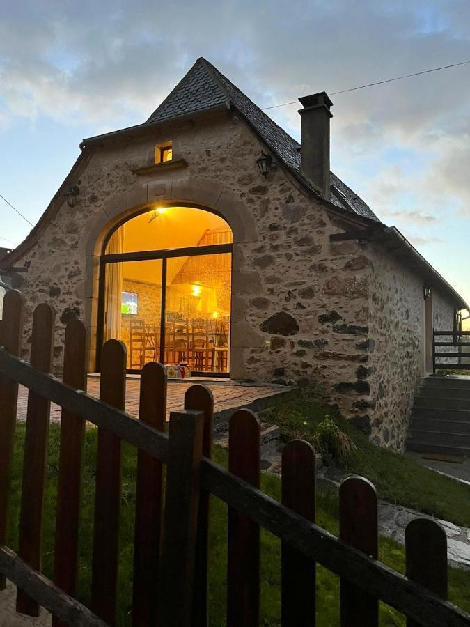 Maison Charmante A Maleville Avec Jardin Prive Et Parking.B Exterior photo